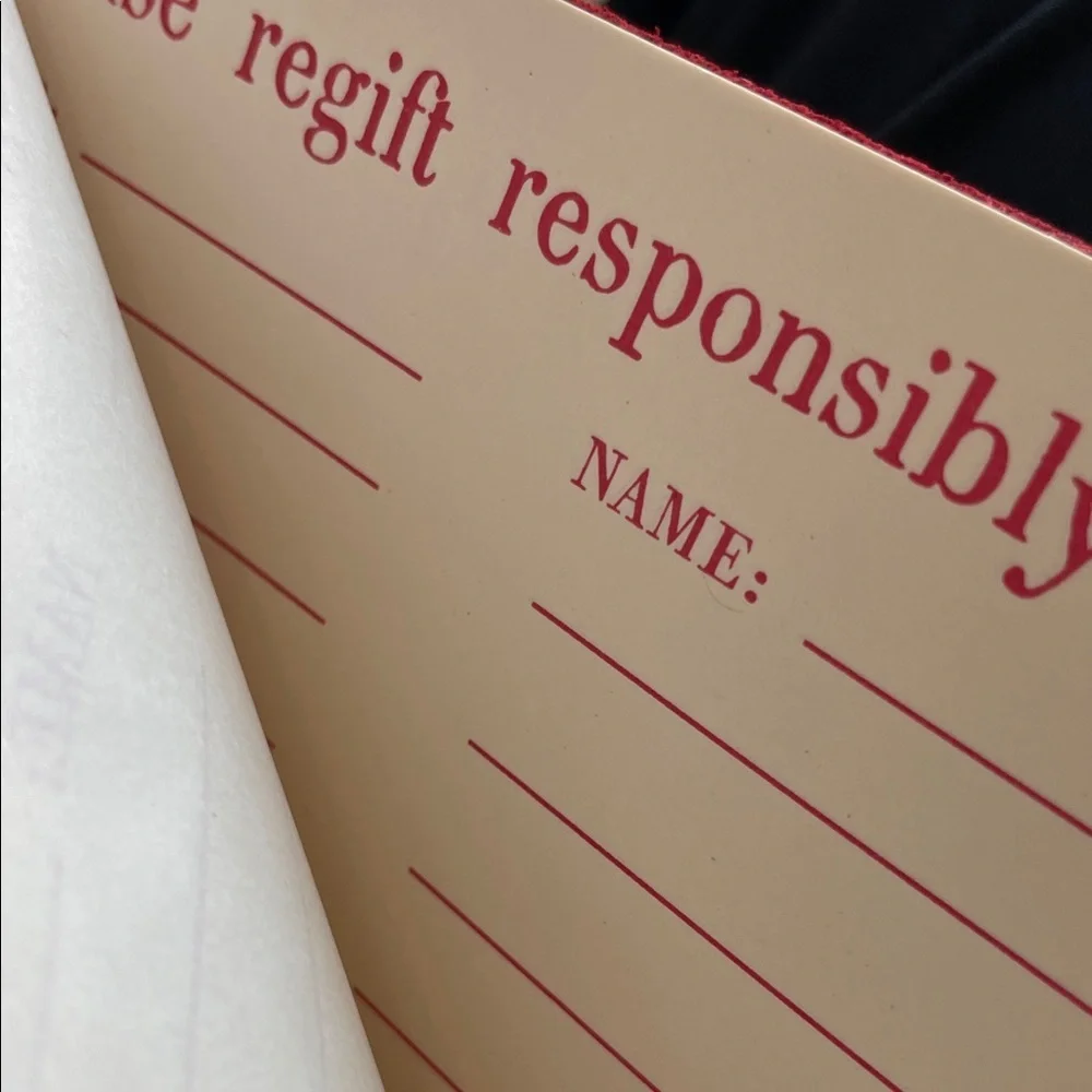 🎁 A Gift Log Planner - Red suede like cover  Gift Tracker when REGIFTING 🙈